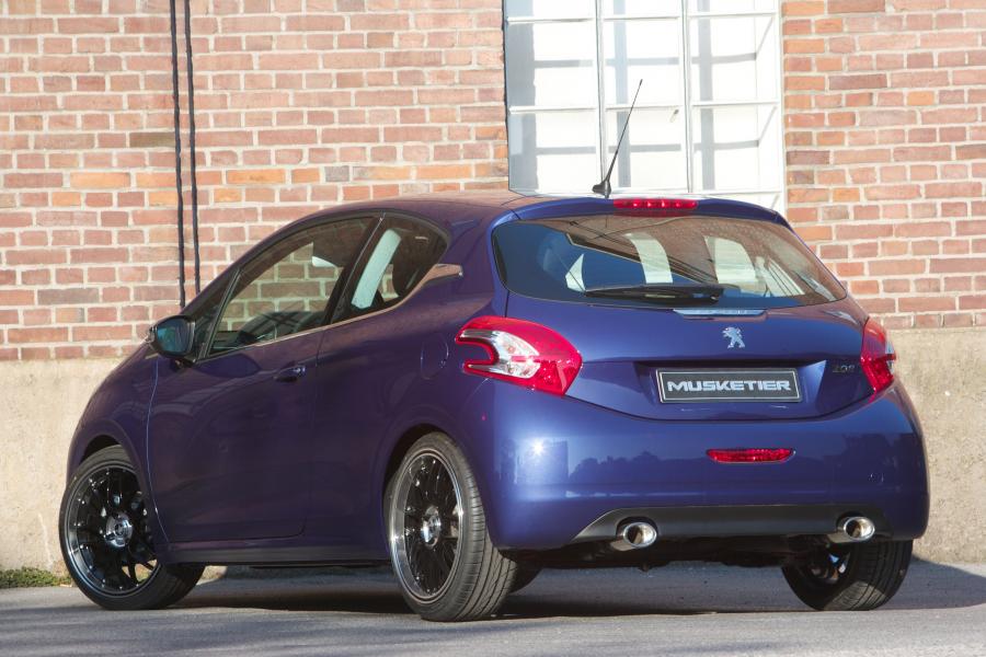  Peugeot 208 3-Door by Musketier 2013 года  (фото 2 из 8)